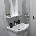 Cozy Near New Bazaar With Free Parking Apartamento *