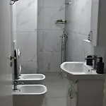 Cozy Near New Bazaar With Free Parking 아파트