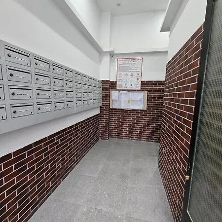 Cozy Near New Bazaar & Free Parking 아파트 *