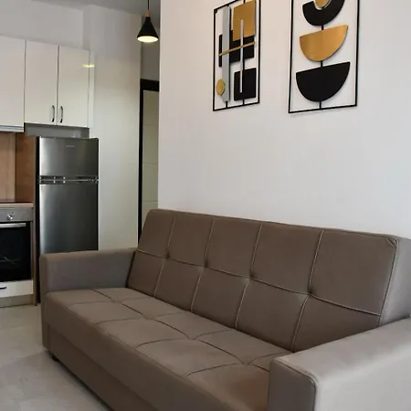 Cozy Near New Bazaar With Free Parking Tirana