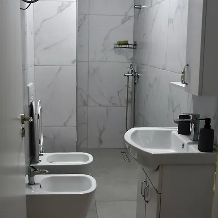 Cozy Near New Bazaar & Free Parking Daire