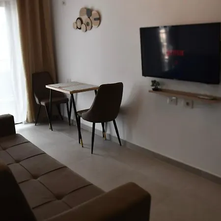 Apartment Cozy Near New Bazaar & Free Parking Tirana