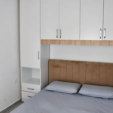 Apartment Cozy Near New Bazaar & Free Parking Tirana