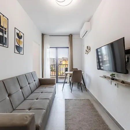 Cozy Near New Bazaar With Free Parking Apartamento *