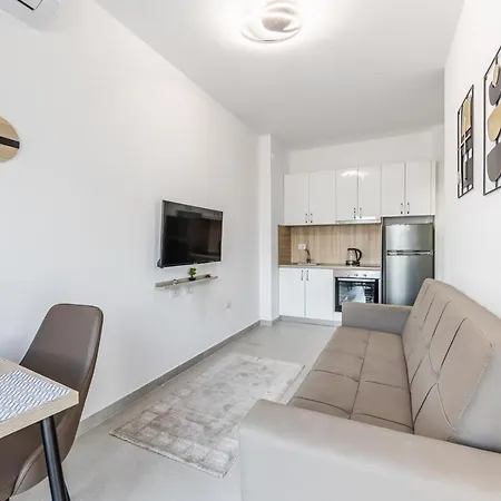 Apartment Cozy Near New Bazaar With Free Parking *