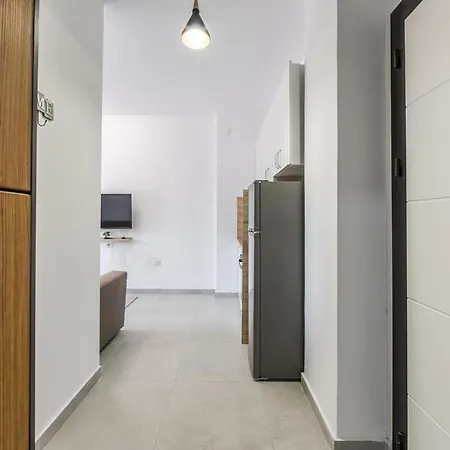 Apartmán Cozy Near New Bazaar With Free Parking