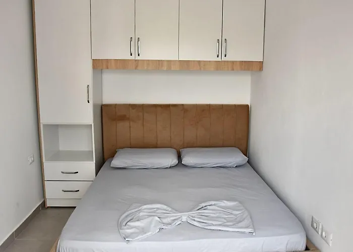 Cozy Near New Bazaar With Free Parking *