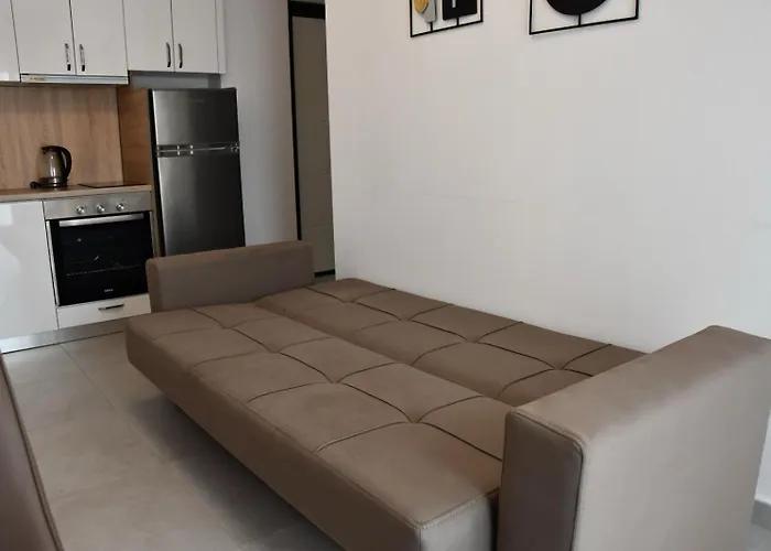 Cozy Near New Bazaar With Free Parking * Tiran